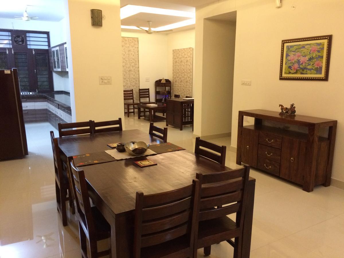 White Tulips Home Stay Jaipur Luaran gambar