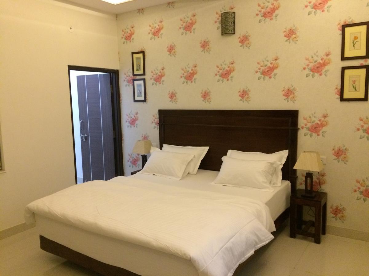 White Tulips Home Stay Jaipur Luaran gambar