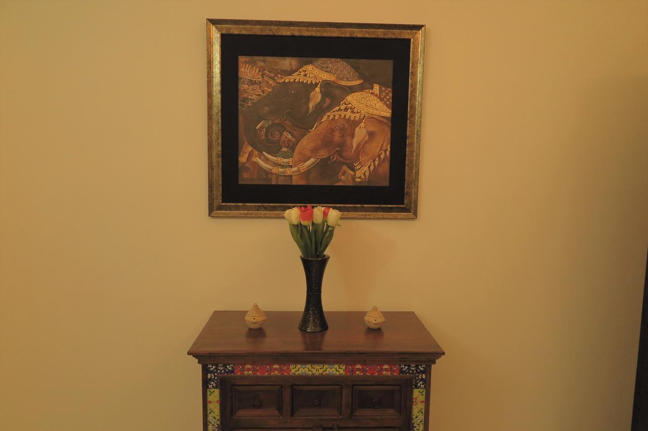 White Tulips Home Stay Jaipur Luaran gambar