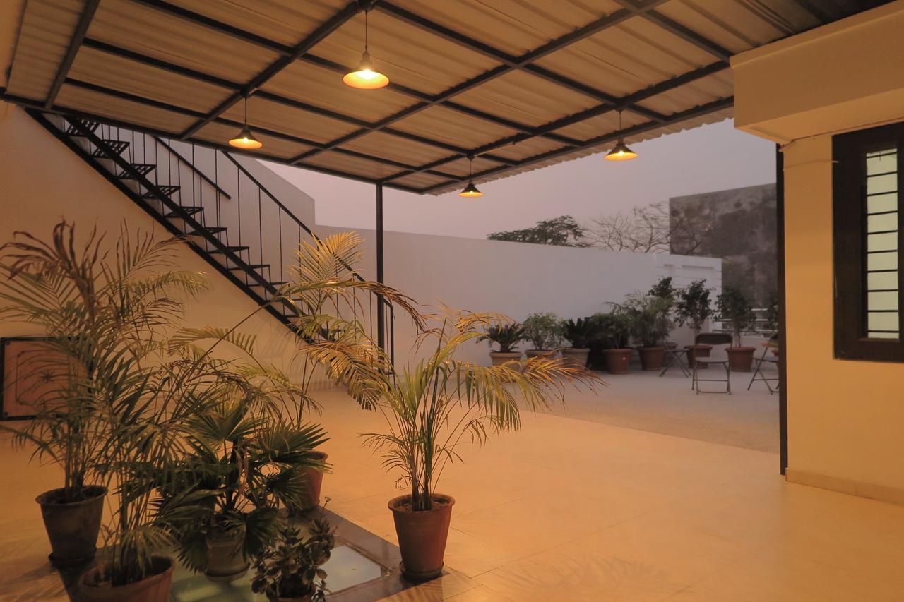 White Tulips Home Stay Jaipur Luaran gambar